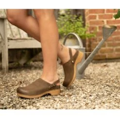 Dansko Berry Mushroom Burnished Nubuck 18 Dansko Berry Mushroom Burnished Nubuck -Dansko Shoe Store Barnes PDP Berry mushroom strap