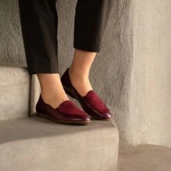 Lace Wine Glazed Leather -Dansko Shoe Store f23 LaceWine 2400x2400 1